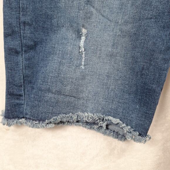 Time&Tru Mid-Rise Denim Jean Short Size 6 Blue Stretch Distressed Women's - Picture 6 of 7